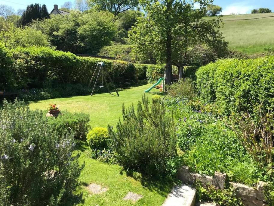 Cedra Cottage - Vintage Country Hideaway Axminster Exterior photo